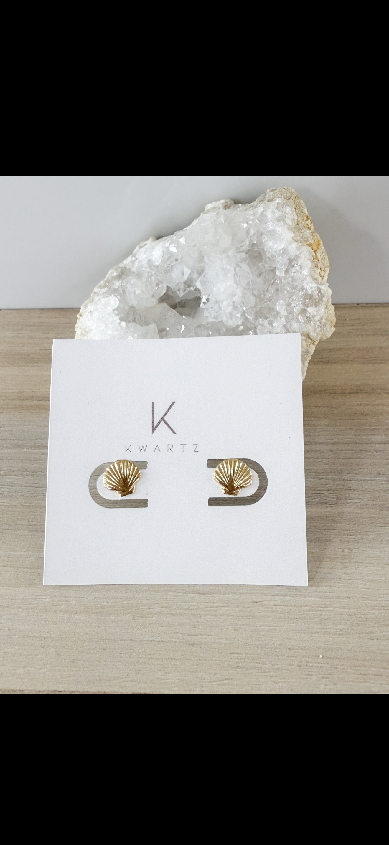 Shell Stud