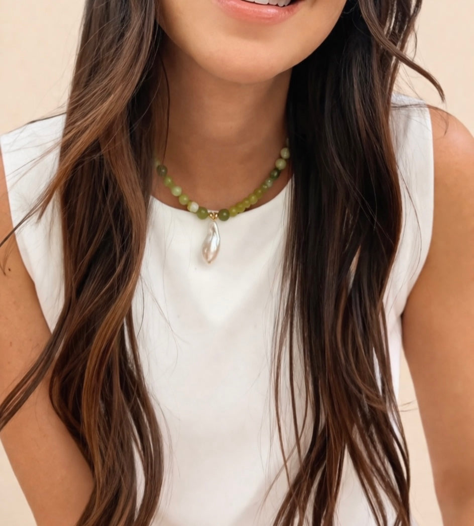 Camelia Green Necklace