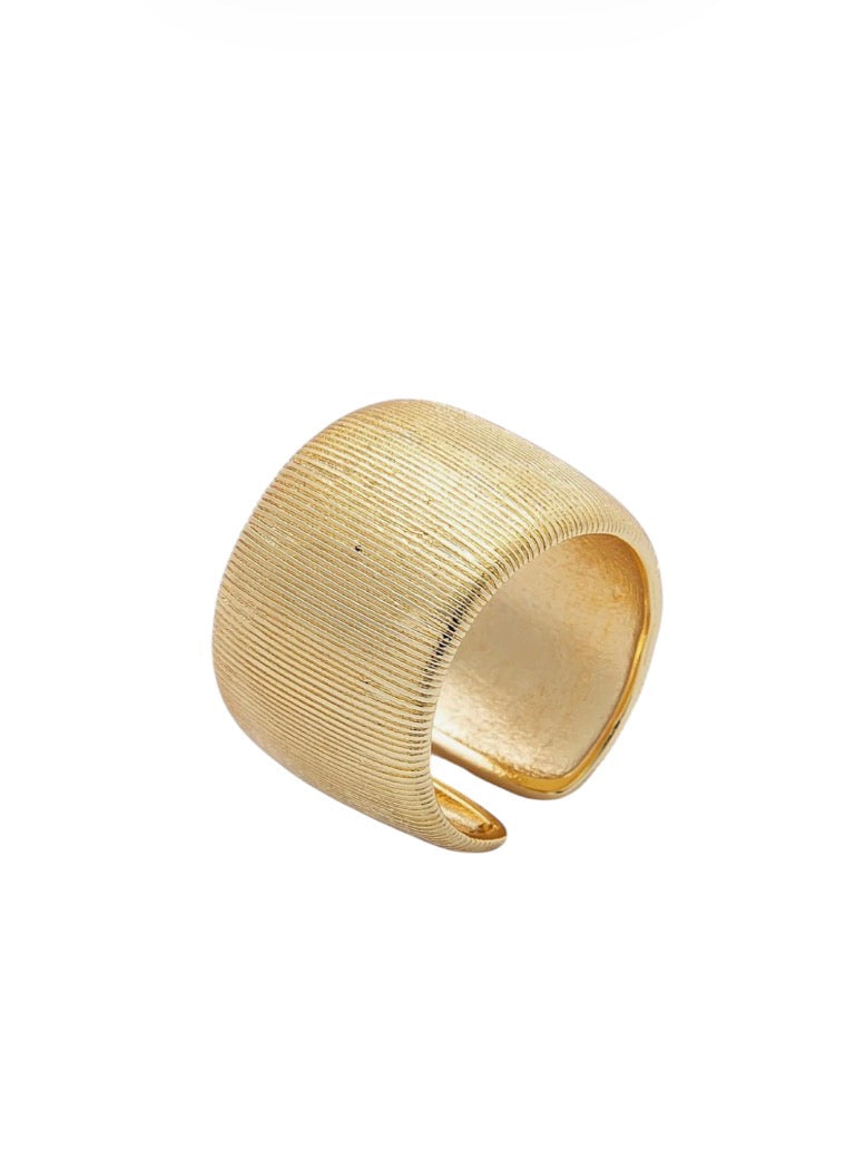 Ribbed Band Ring