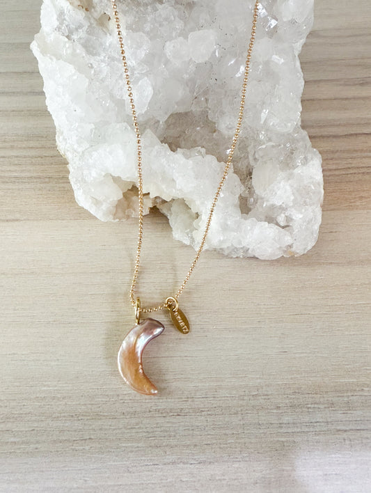 Luna madreperla Necklace