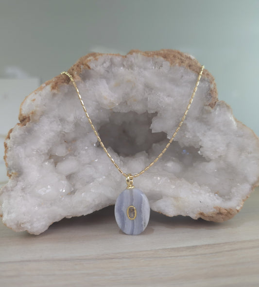 Acuatic Agate Oval Necklace